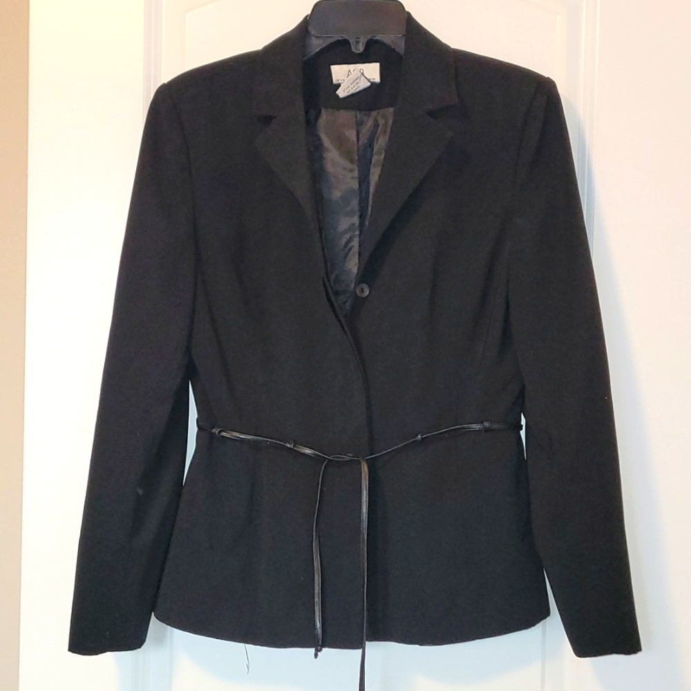 About Byer Dress Jacket